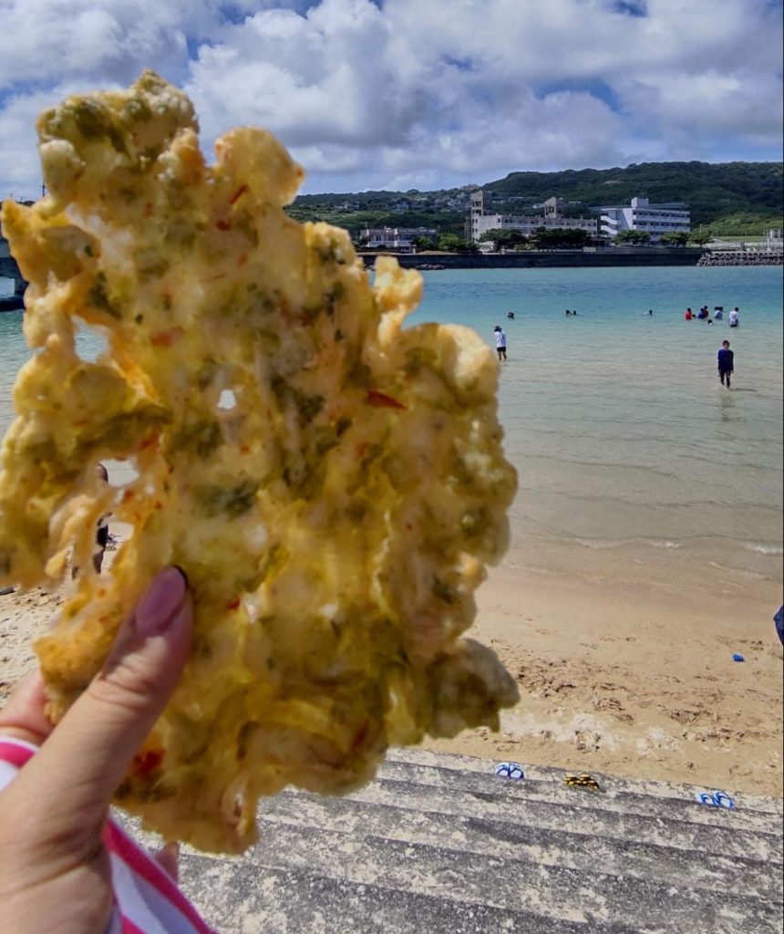 Freshly fried tempura is the best! "Okinawan Tempura" you must try at least once! 揚げたてほやほやが一番！一度は食べてほしい「沖縄天ぷら」